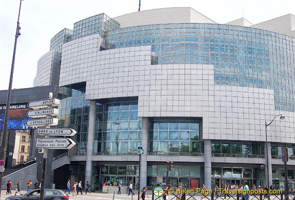 Opéra  Bastille at the Place de la Bastille